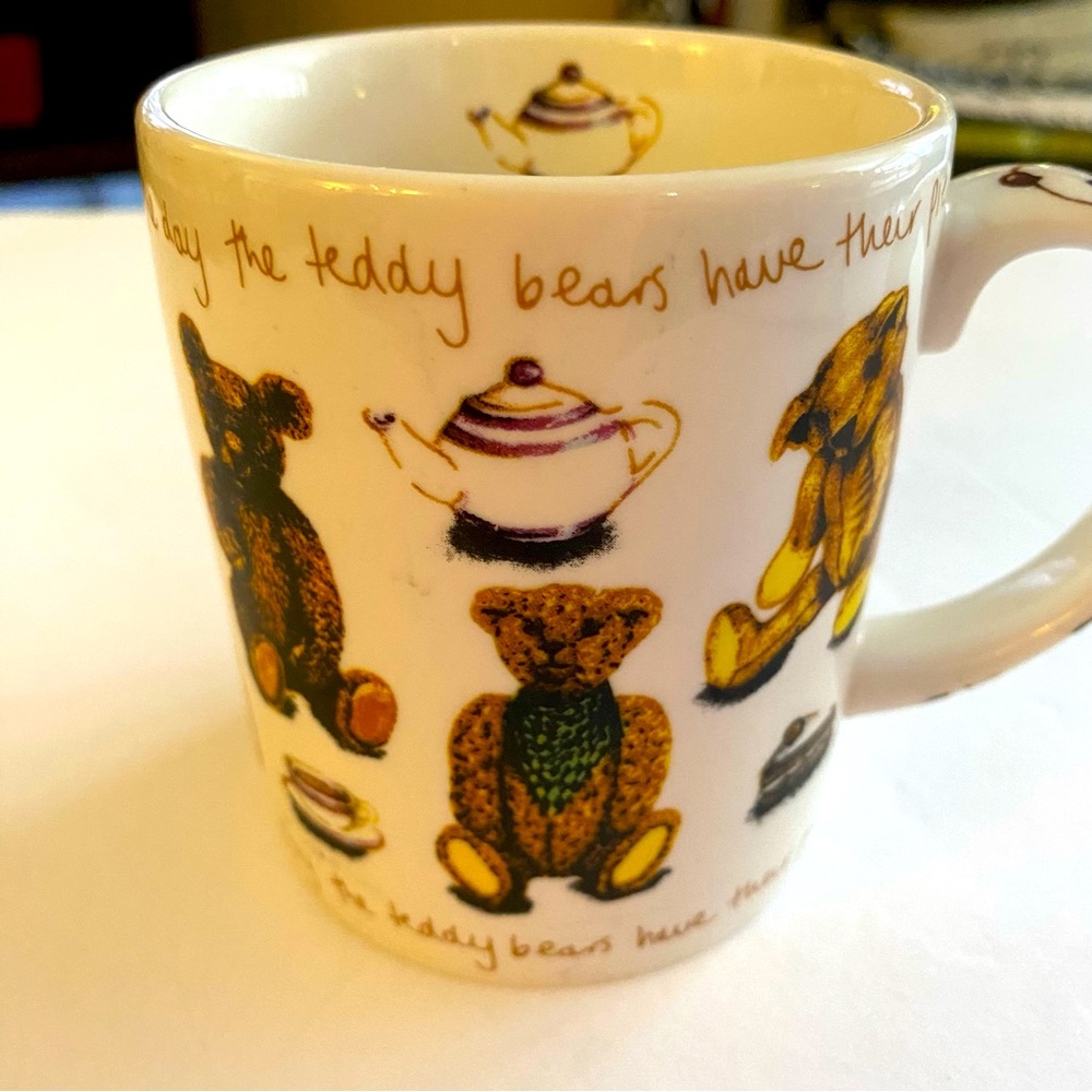 Ted tea mug Paul Cardew vintage designer. Teddy bear mug designed in England